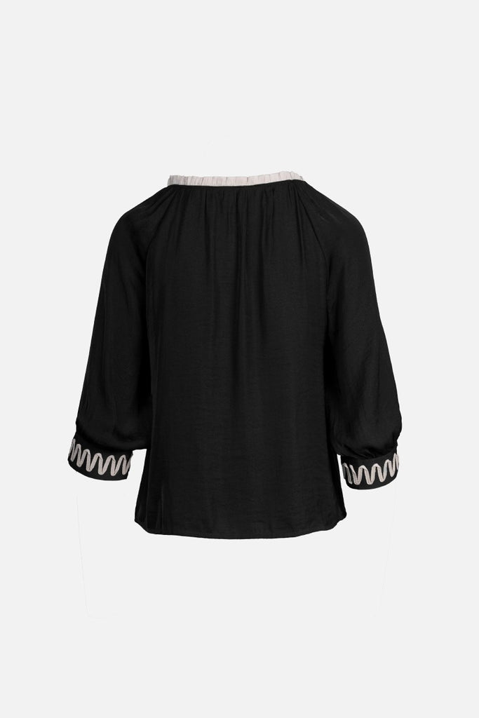 Abstract Applique Popover Blouse