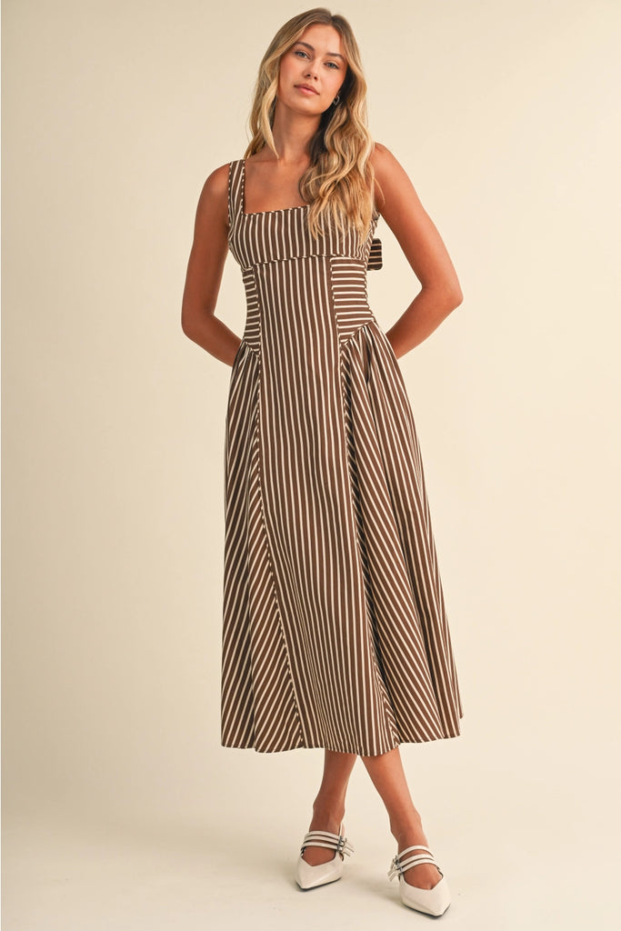 Jumbo Back Buckle Midi Dress