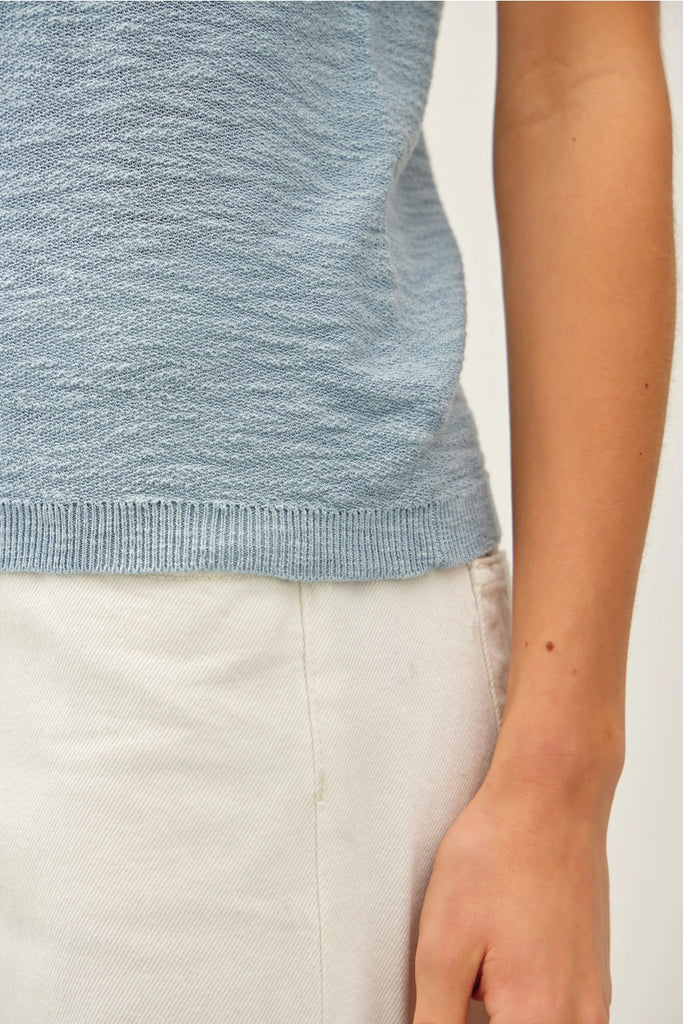 Sleeveless Weekend Tank