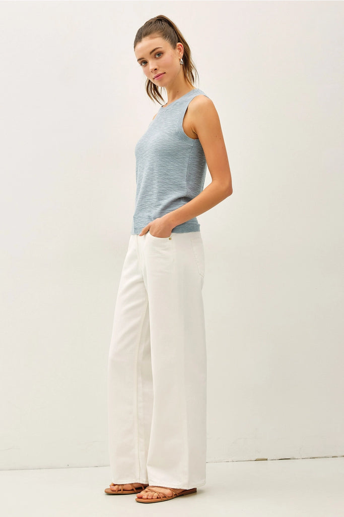 Sleeveless Weekend Tank