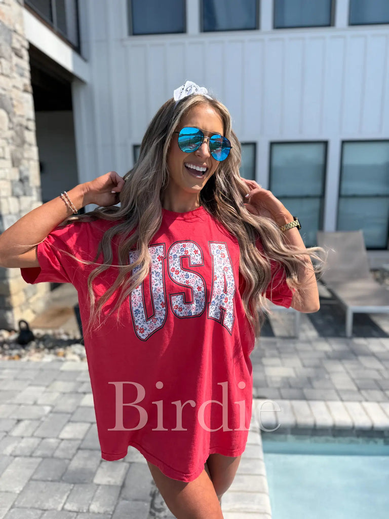 USA Daisy Graphic Tee