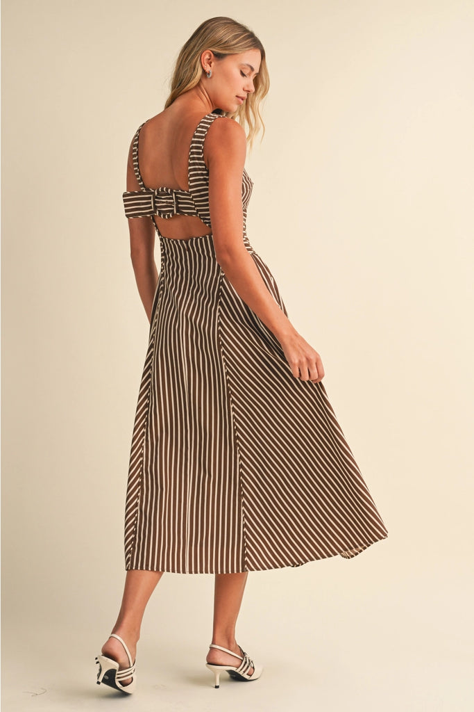 Jumbo Back Buckle Midi Dress