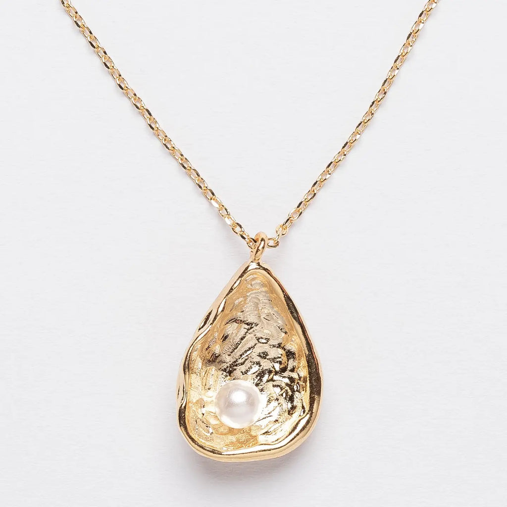 Gold Shell Pendant Necklace