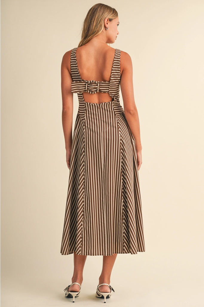 Jumbo Back Buckle Midi Dress