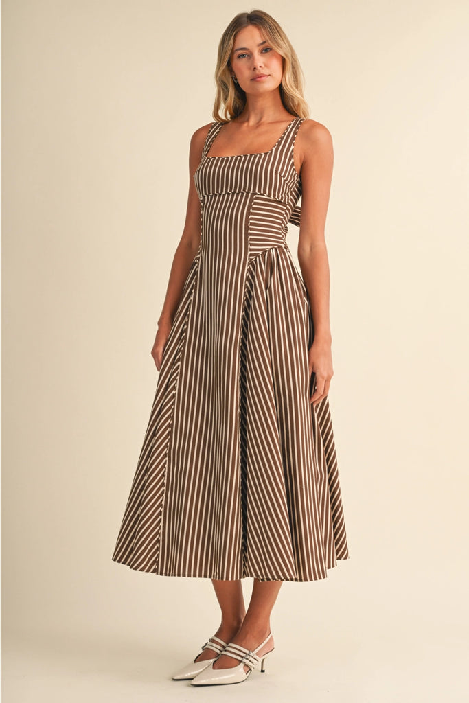 Jumbo Back Buckle Midi Dress